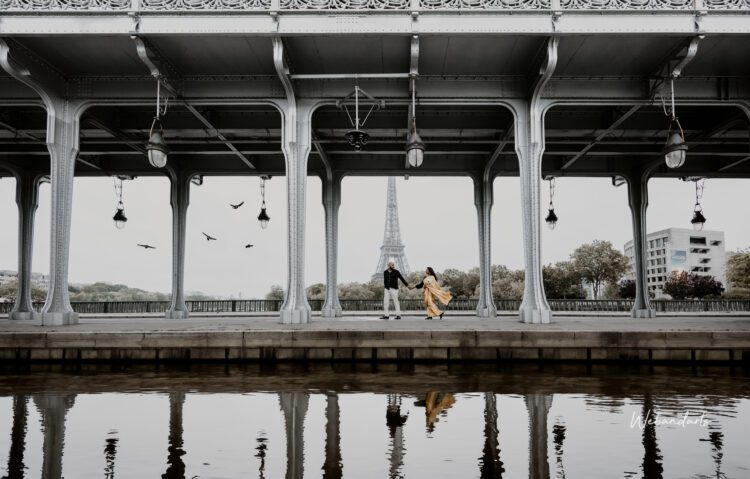 wedding couple outdoor paris eiffel tower