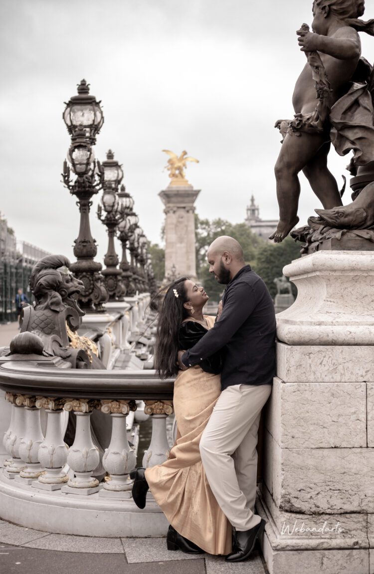 wedding couple outdoor paris eiffel tower