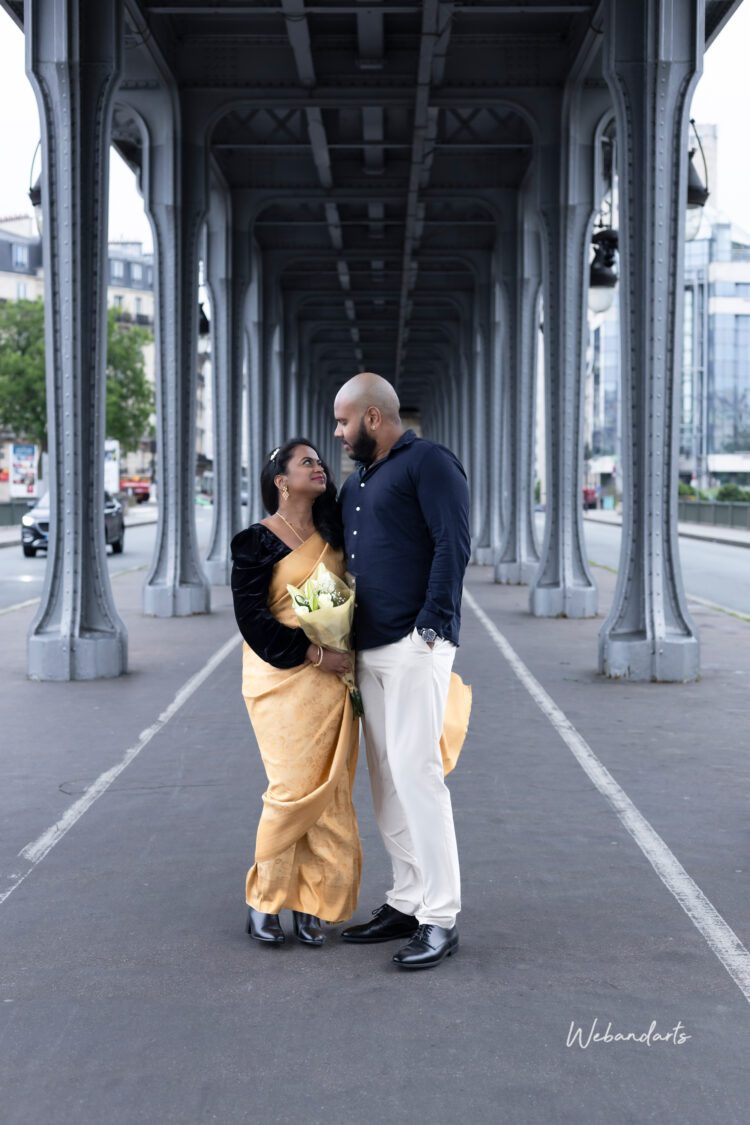 wedding couple outdoor paris eiffel tower