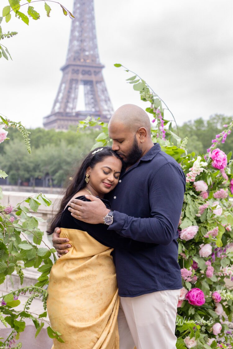 wedding couple outdoor paris eiffel tower