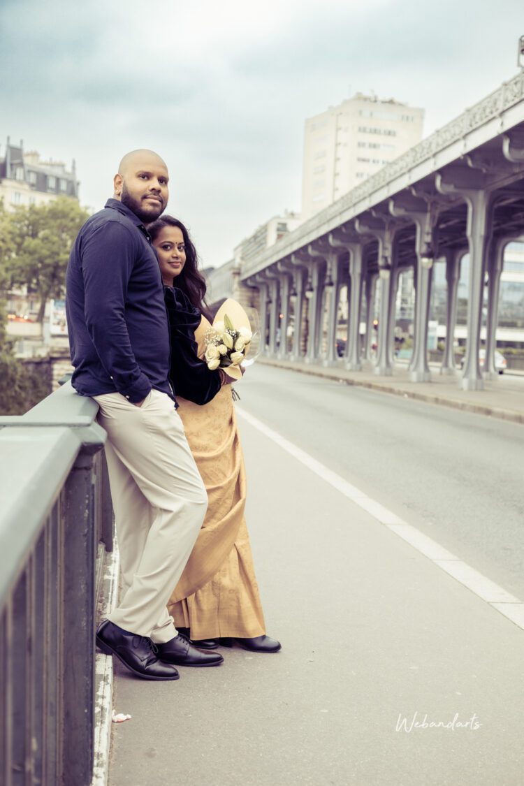 wedding couple outdoor paris eiffel tower