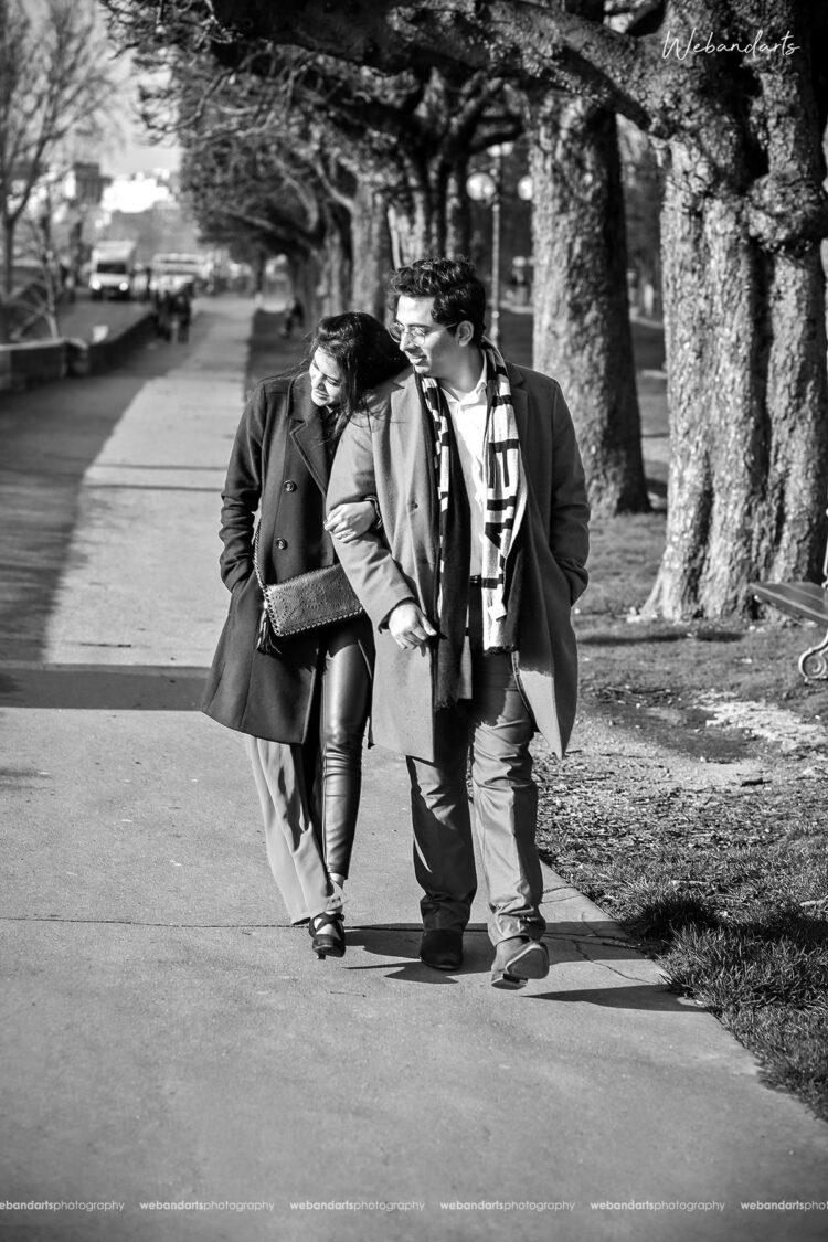 USA couple at paris outdoor photoshoot