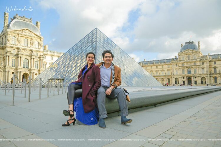 USA couple at paris outdoor photoshoot