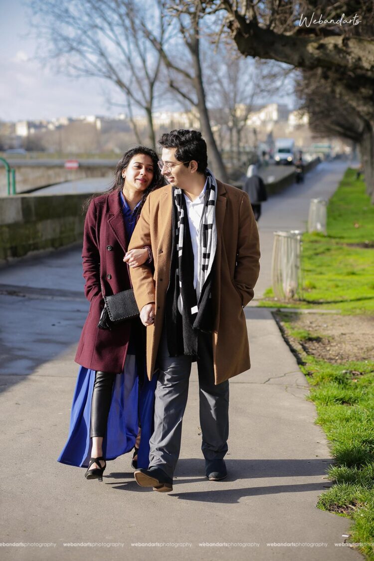 USA couple at paris outdoor photoshoot